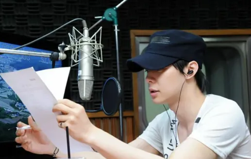 С������